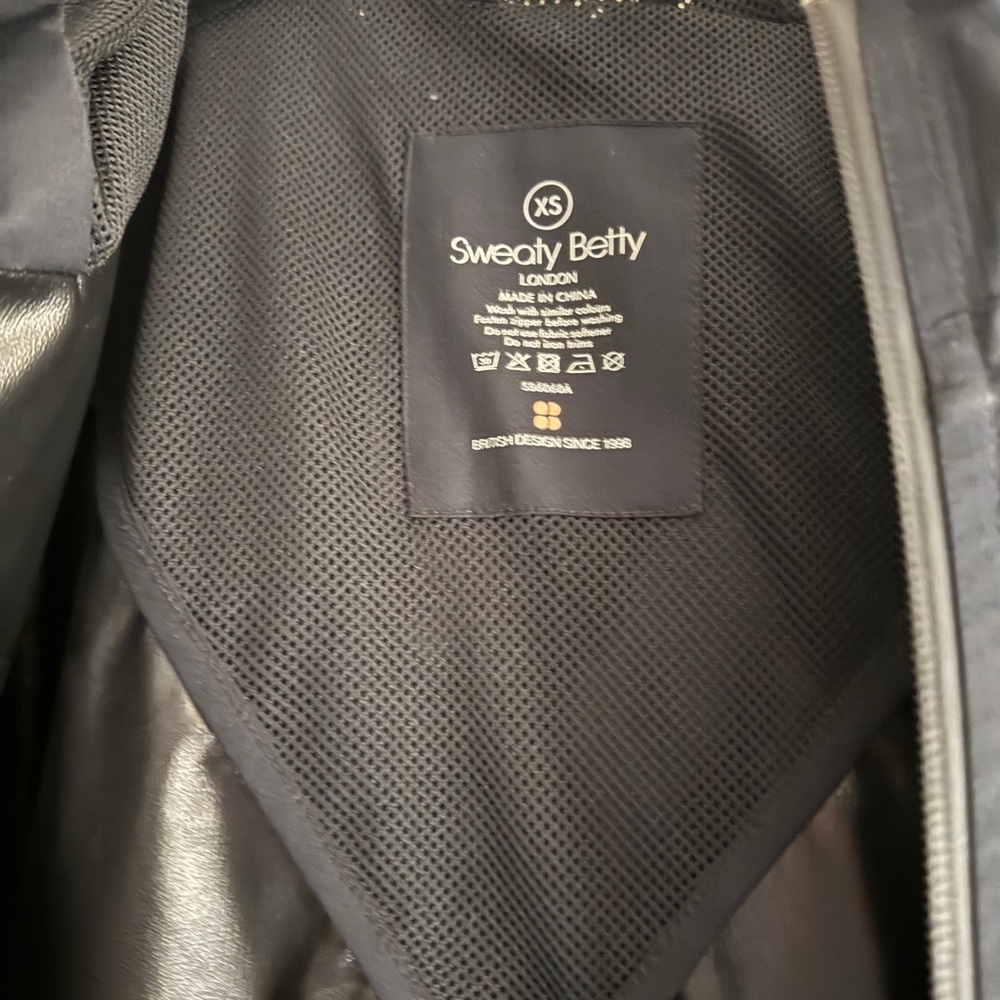 Sweaty Betty windbreaker - Picture 4 of 6